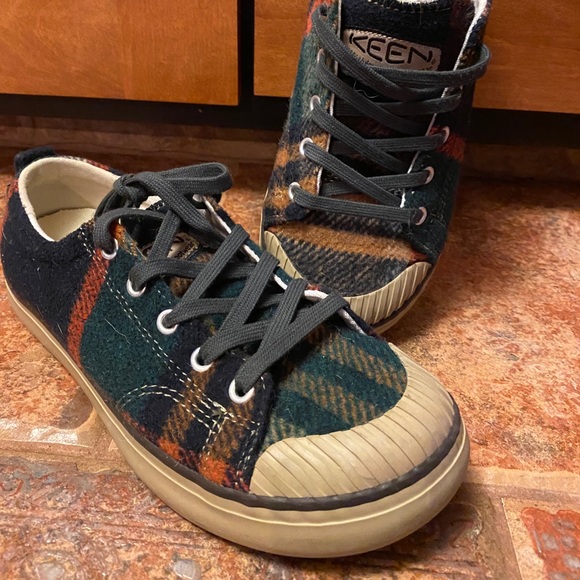 keen wool shoes
